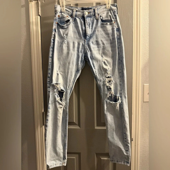 Aeropostale stretchy Cheeky jeggings distressed light blue denim Size 8 - Picture 1 of 8